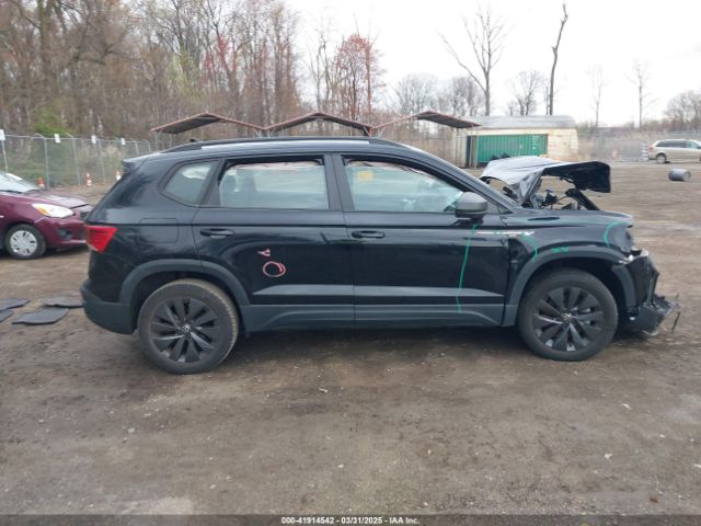 3VVCX7B22NM000734 Volkswagen Taos 1.5t S