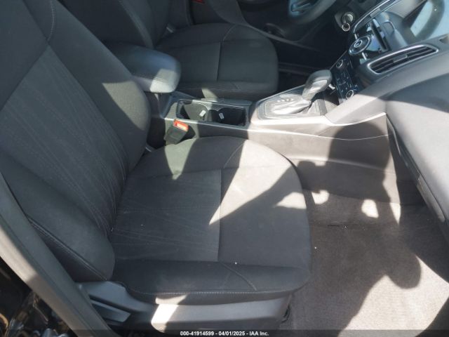 1FADP3M28JL226495 Ford FOCUS SEL