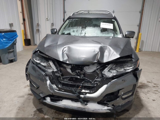 JN8AT2MT0HW150120 Nissan Rogue Sl