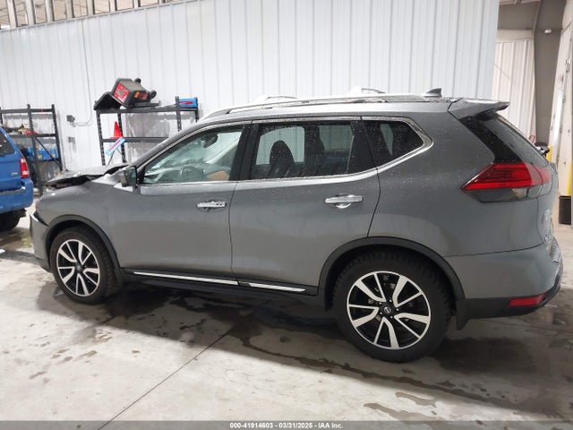 JN8AT2MT0HW150120 Nissan Rogue Sl