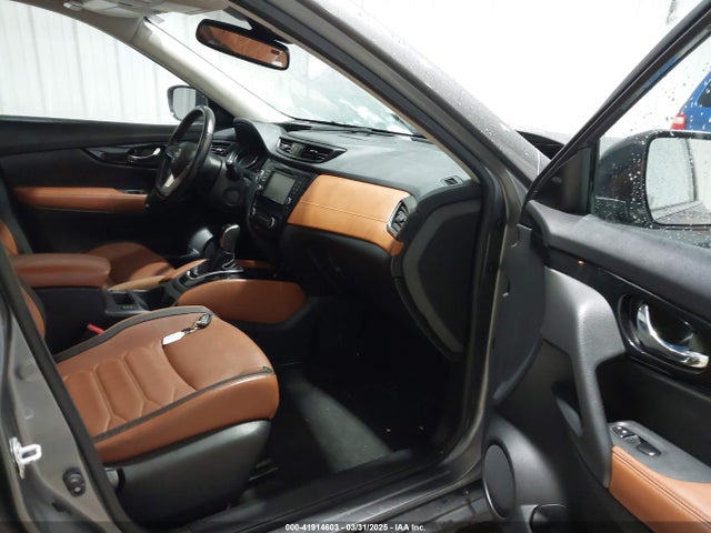JN8AT2MT0HW150120 Nissan Rogue Sl