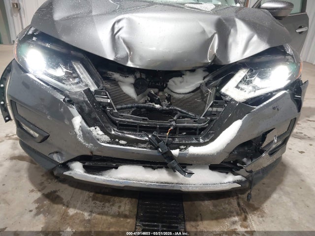 JN8AT2MT0HW150120 Nissan Rogue Sl