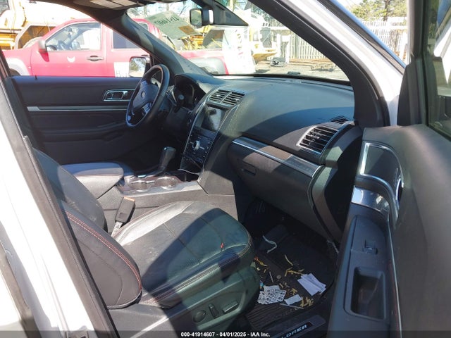 1FM5K8GT8KGB37269 Ford EXPLORER SPORT