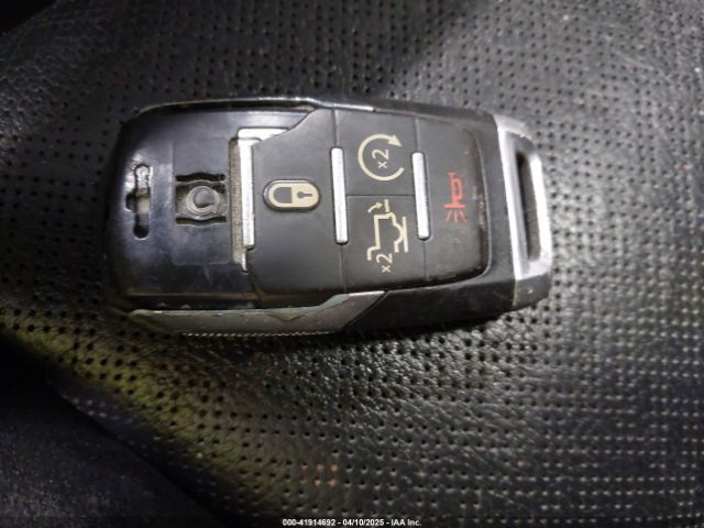 2019 RAM 1500 1C6SRFDTXKN778289 Photo 10