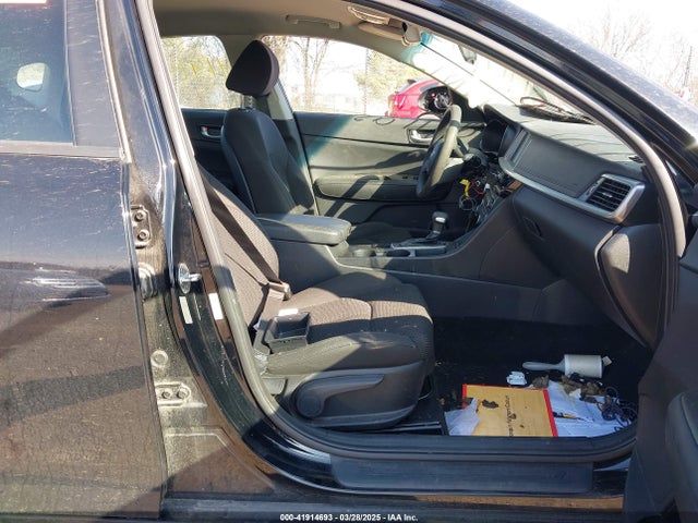 5XXGT4L30KG279244 KIA Optima Lx