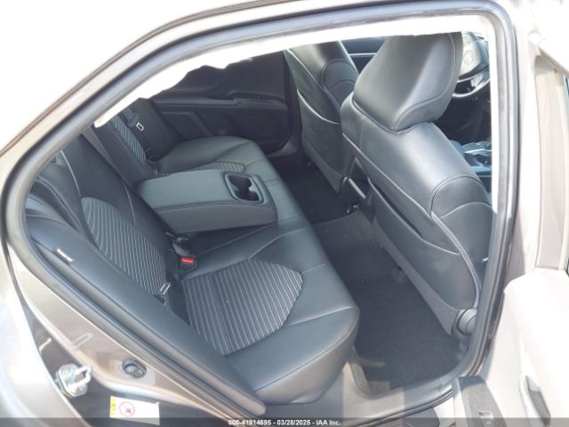 4T1B11HK1JU650382 Toyota CAMRY SE