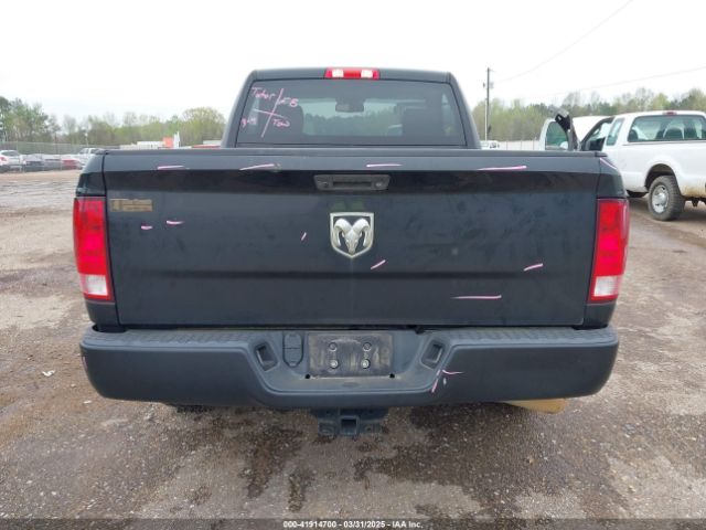 3C6JR6AG4KG511662 RAM 1500 Classic Tradesman  4x2 6'4 Box