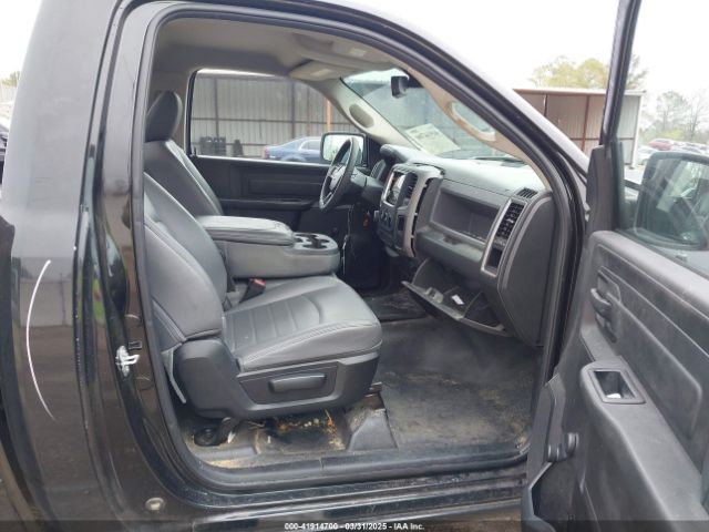3C6JR6AG4KG511662 RAM 1500 Classic Tradesman  4x2 6'4 Box