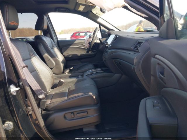5FNYF8H63NB015562 Honda Passport Awd Trailsport