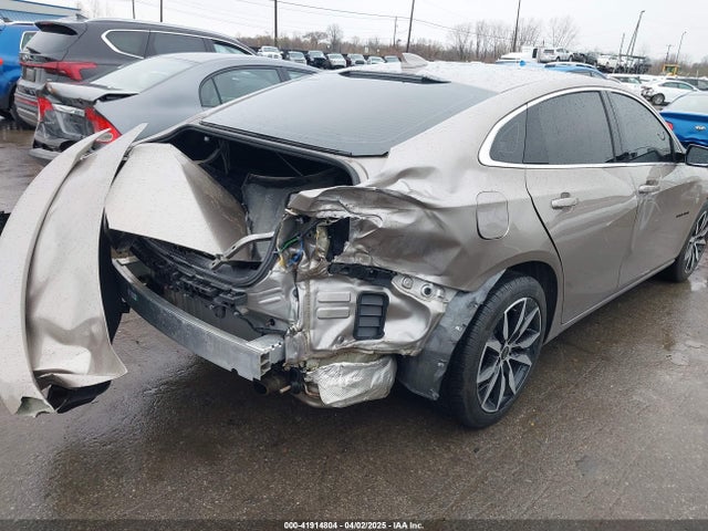 1G1ZG5STXNF207709 Chevrolet Malibu Fwd Rs
