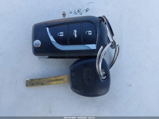 KMHD74LFXJU608473 Hyundai ELANTRA SE