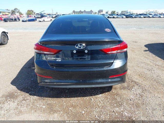 KMHD74LFXJU608473 Hyundai ELANTRA SE