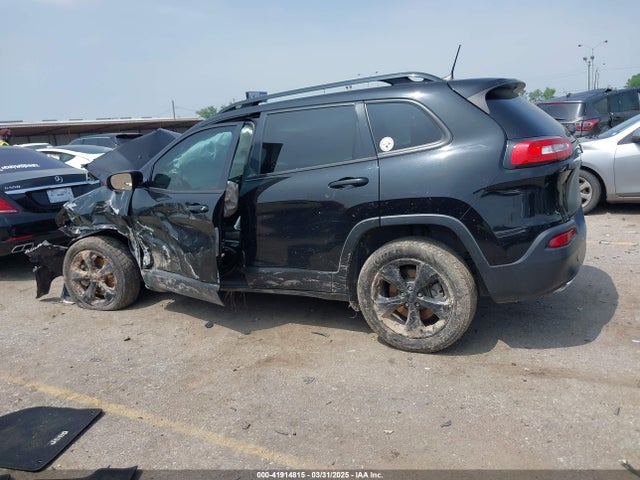1C4PJLCX6JD606158 Jeep Cherokee Latitude Fwd