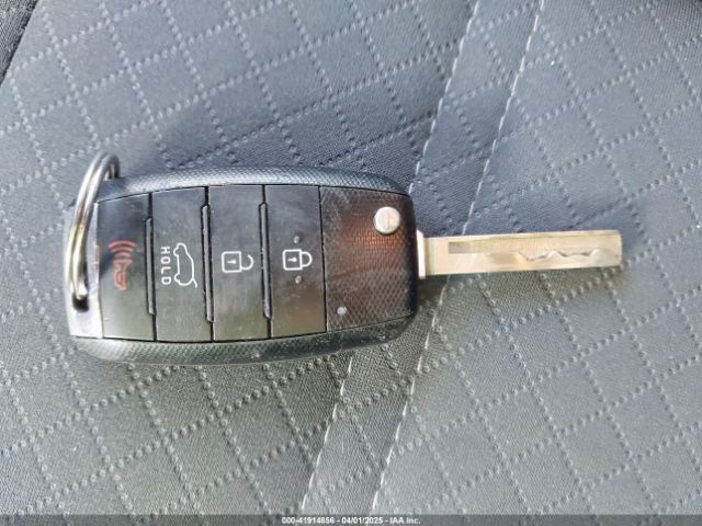 5XYPGDA51JG376682 KIA Sorento 3.3l Lx