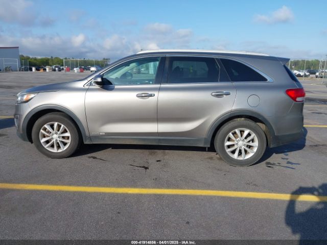 5XYPGDA51JG376682 KIA Sorento 3.3l Lx