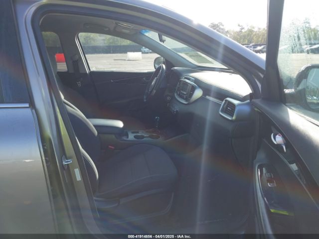 5XYPGDA51JG376682 KIA Sorento 3.3l Lx