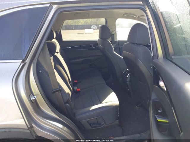 5XYPGDA51JG376682 KIA Sorento 3.3l Lx