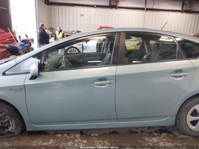 JTDKN3DU7E1762994 Toyota Prius Three