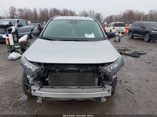 2T3F1RFV6MC213066 Toyota RAV4 LE
