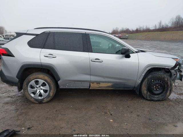 2T3F1RFV6MC213066 Toyota RAV4 LE