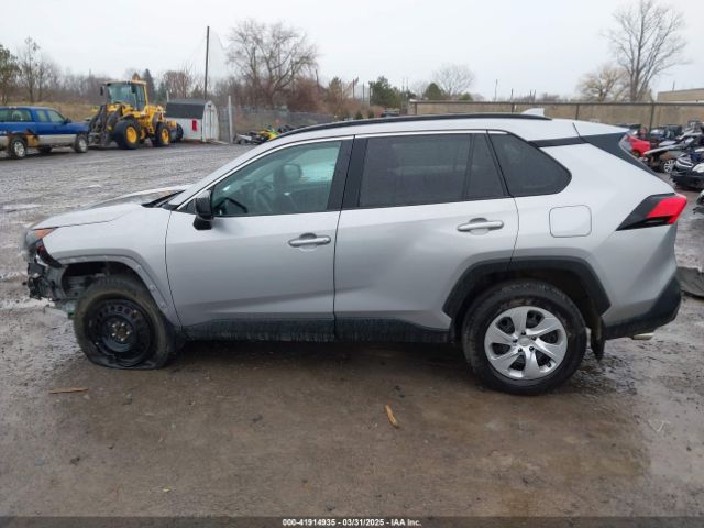 2T3F1RFV6MC213066 Toyota RAV4 LE