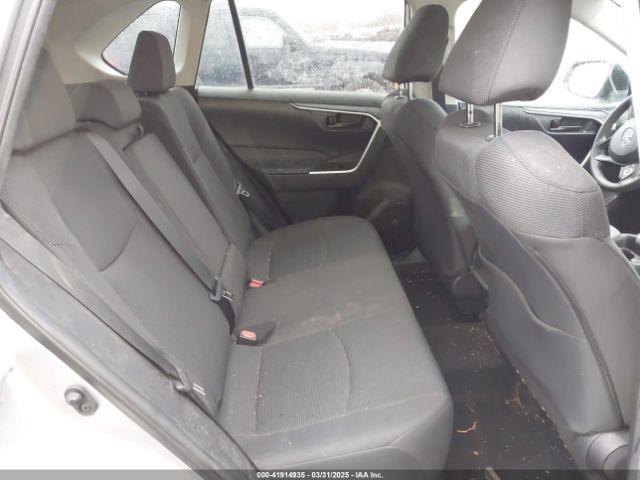 2T3F1RFV6MC213066 Toyota RAV4 LE