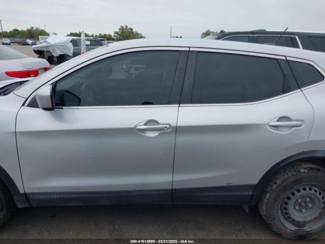 JN1BJ1CR8KW316867 Nissan Rogue Sport S