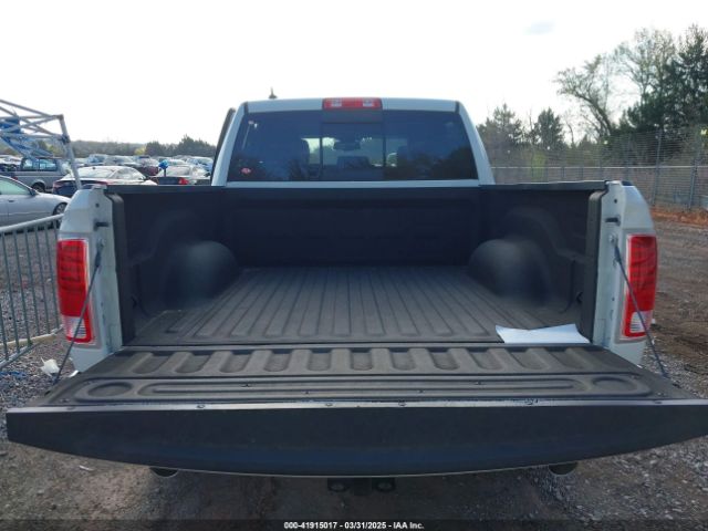 1C6RR7NT7HS832645 RAM 1500 Laramie  4x4 5'7 Box