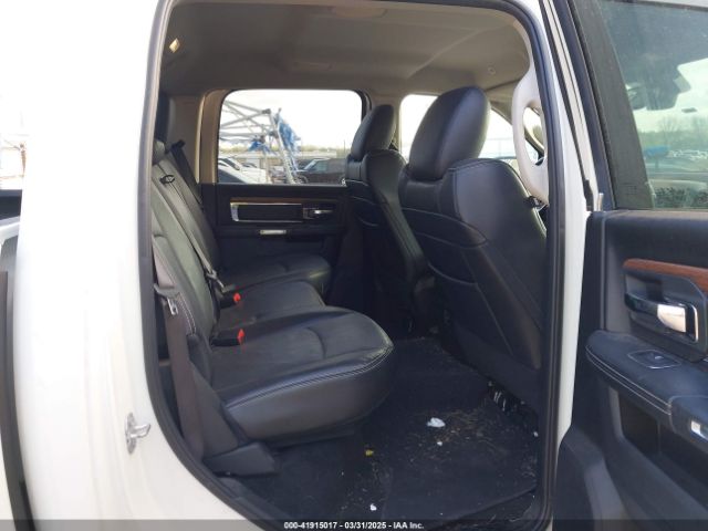 1C6RR7NT7HS832645 RAM 1500 Laramie  4x4 5'7 Box