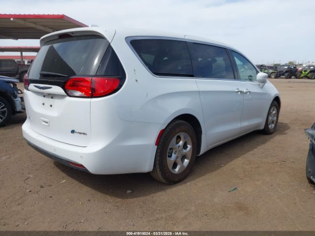 2019 CHRYSLER PACIFICA HYBRID 2C4RC1H79KR655708 Photo 3