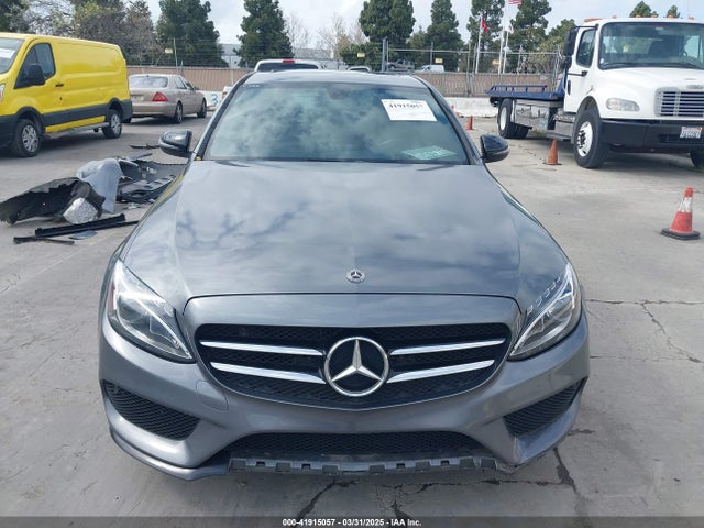 55SWF4JB2JU253953 Mercedes-Benz C 300