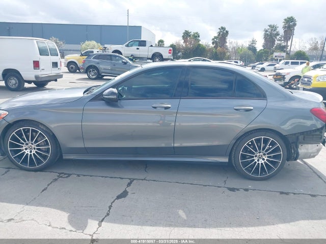 55SWF4JB2JU253953 Mercedes-Benz C 300