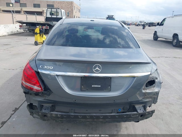 55SWF4JB2JU253953 Mercedes-Benz C 300