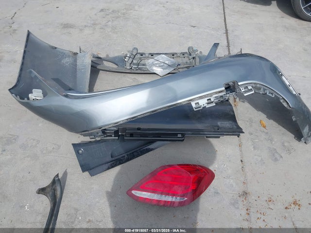 55SWF4JB2JU253953 Mercedes-Benz C 300