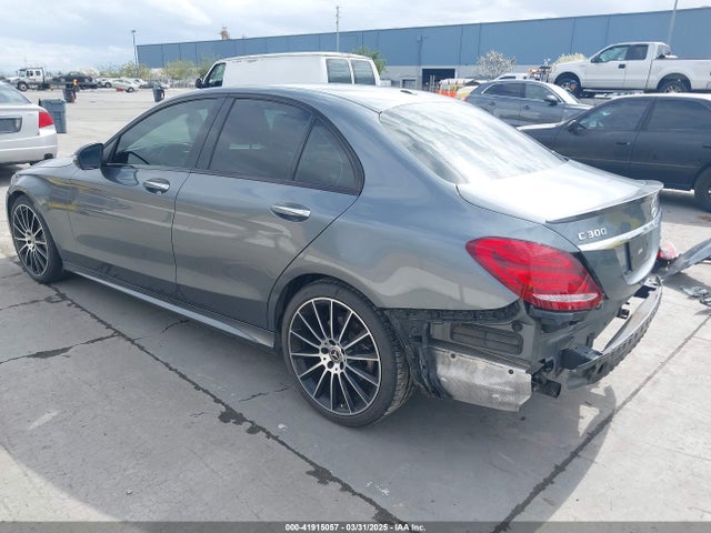 55SWF4JB2JU253953 Mercedes-Benz C 300