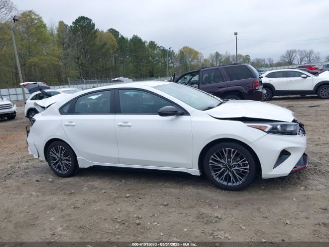 3KPF54AD5PE667569 KIA Forte Gt-line