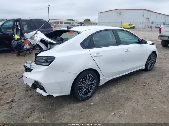 3KPF54AD5PE667569 KIA Forte Gt-line