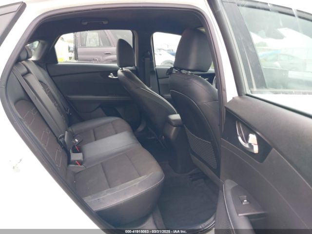 3KPF54AD5PE667569 KIA Forte Gt-line