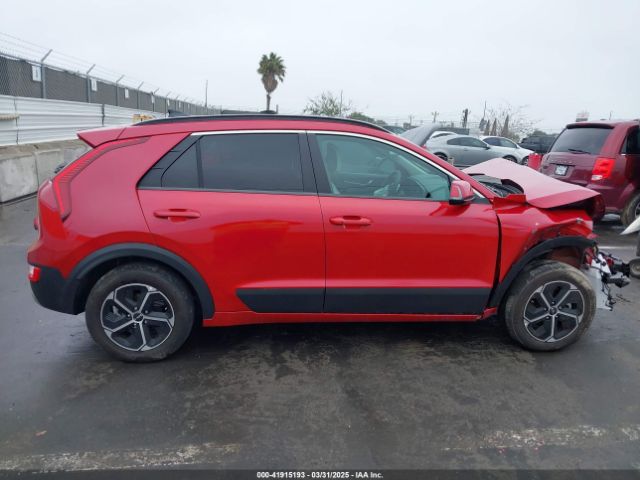 KNDCR3LE8R5146531 KIA NIRO EX