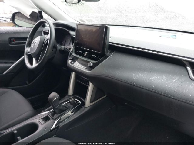 7MUCAABG8PV044965 Toyota Corolla Cross Le