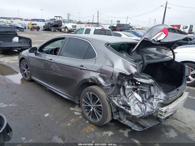 4T1B11HK6JU061571 Toyota CAMRY SE