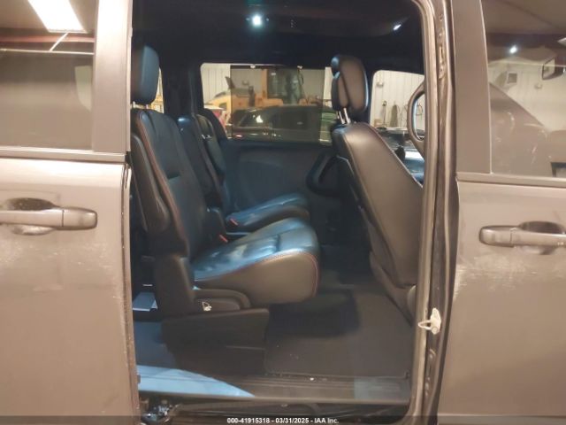 2C4RDGEG3KR646068 Dodge Grand Caravan Gt