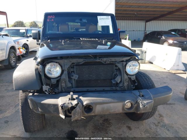 1C4BJWDG1HL738478 Jeep Wrangler Unlimited Sport