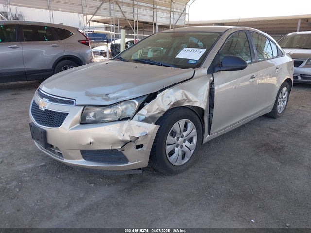 1G1PA5SG5E7116532 Chevrolet Cruze Ls Auto