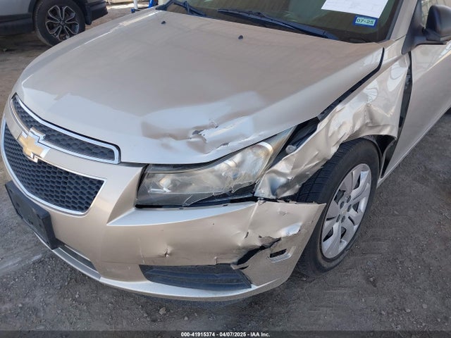 1G1PA5SG5E7116532 Chevrolet Cruze Ls Auto