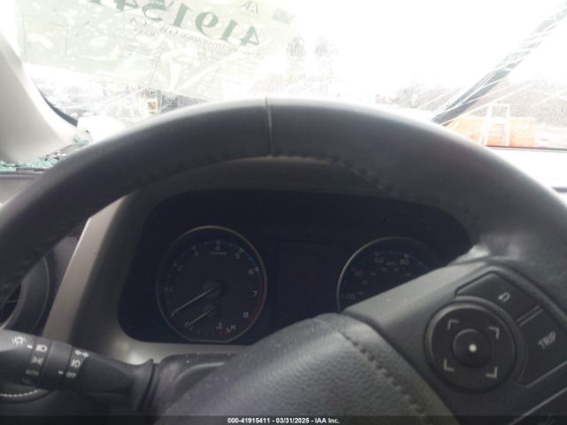 2T3WFREV0JW452030 Toyota Rav4 Xle