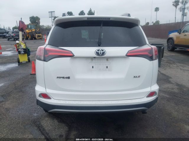 2T3WFREV0JW452030 Toyota Rav4 Xle
