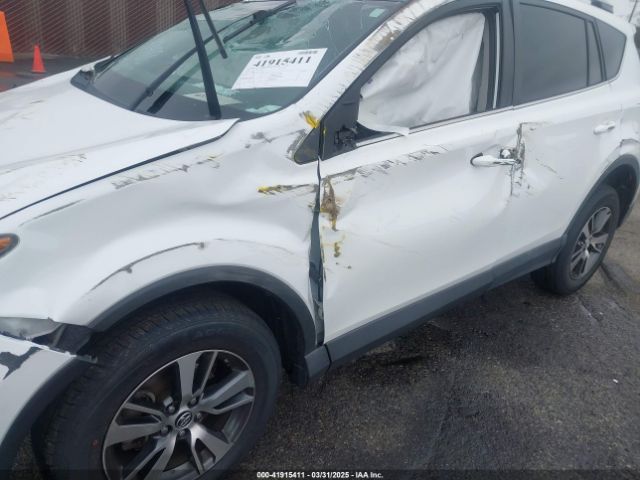 2T3WFREV0JW452030 Toyota Rav4 Xle