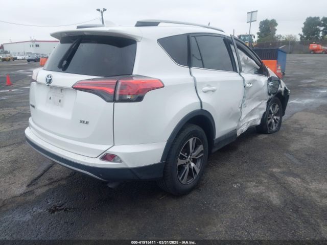 2T3WFREV0JW452030 Toyota Rav4 Xle