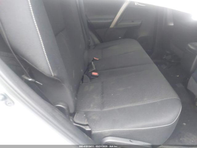 2T3WFREV0JW452030 Toyota Rav4 Xle